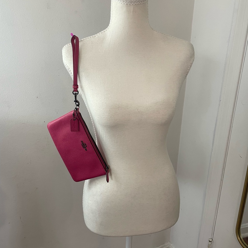 Authentic Coach Raspberry Pebbled Leather Wristlet Clutch
